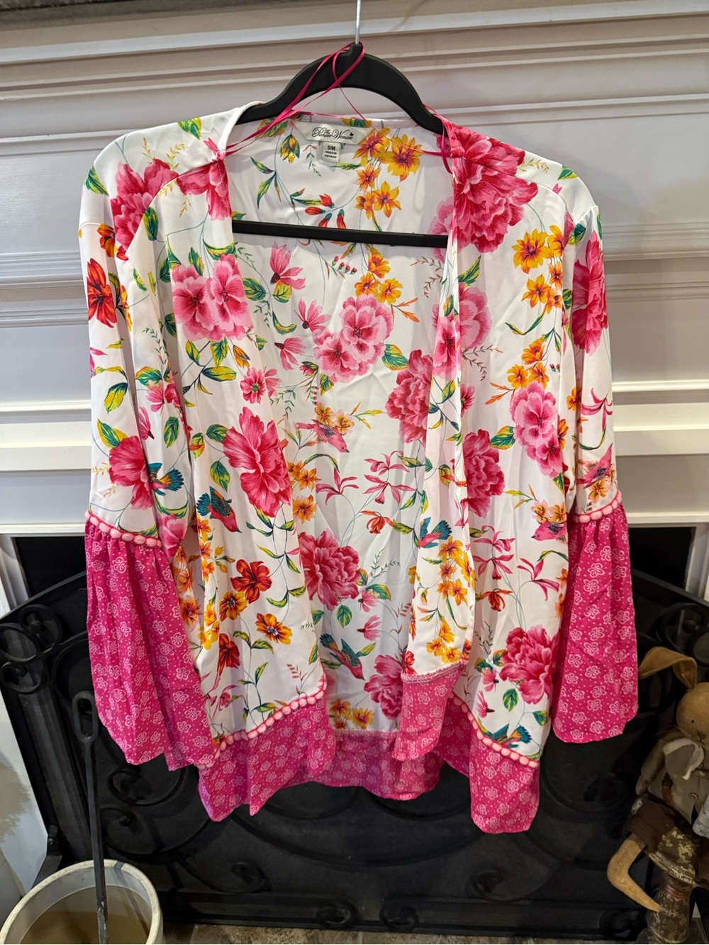 The Pioneer Woman White Floral Open-Front Tunic with Pink Trim